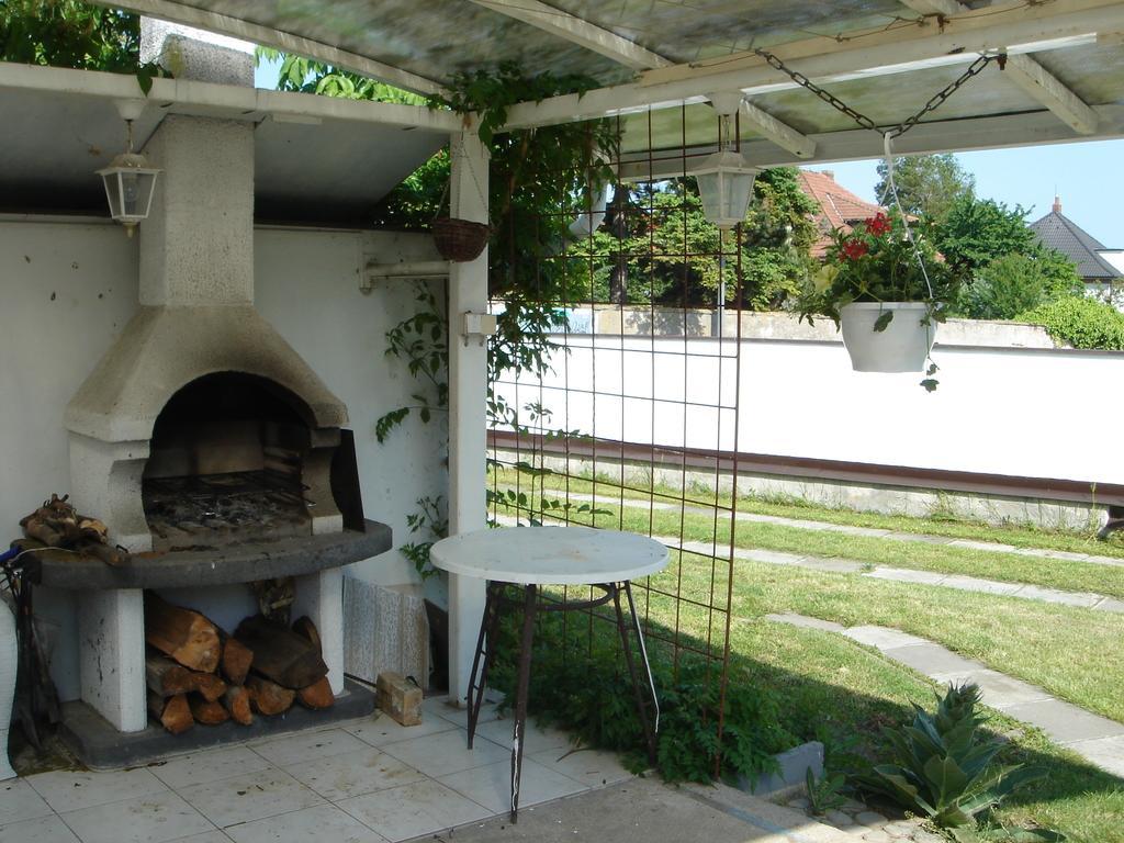 Dum V Podzamci Apartment Melnik Room photo